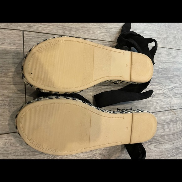 Old navy lace up espadrilles - Picture 2 of 4